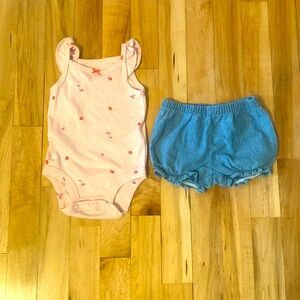 Carter’s 2 piece Girl’s Outfit 3M NWOT